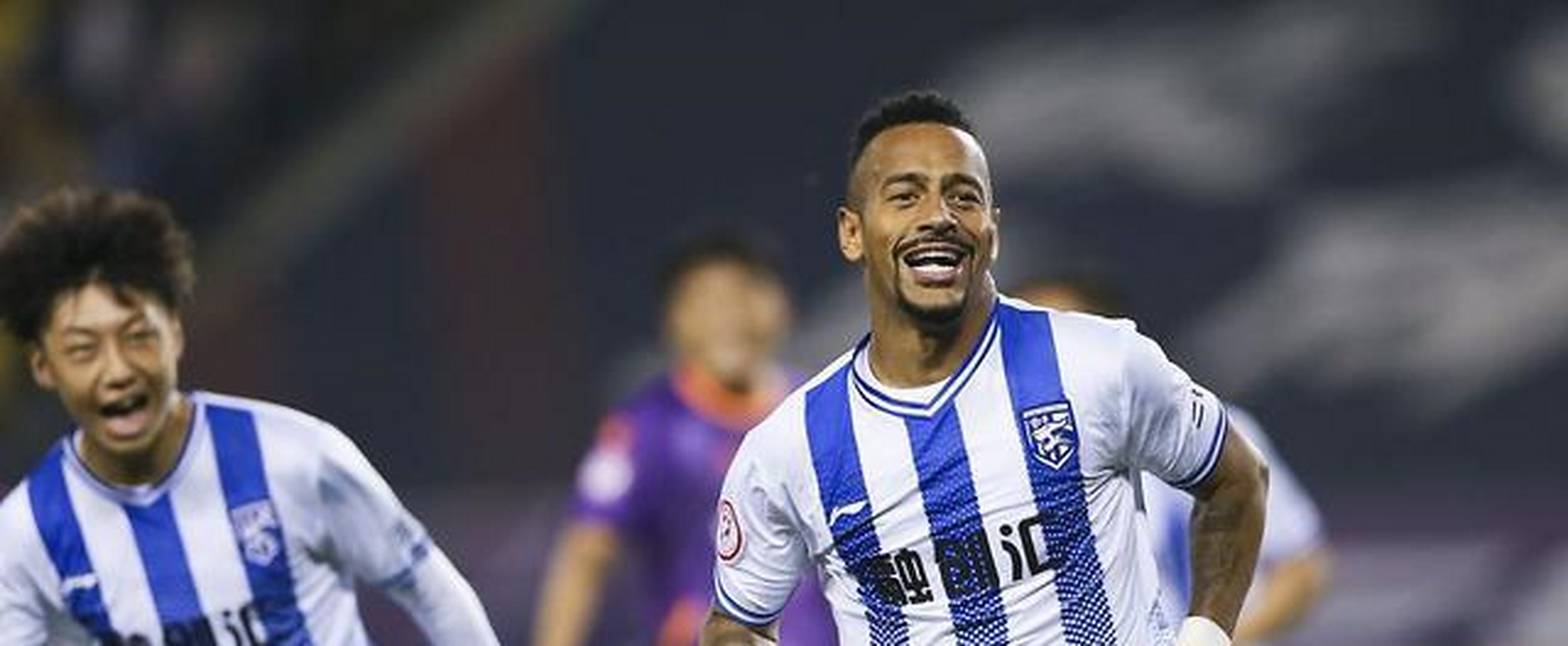 冰球总决赛焦点战:荆楚雄狮队强势反弹雪域雷豹队,客场强势带走胜利。争冠格局再洗牌的简单介绍 冰球总决赛焦点战:荆楚雄狮队强势反弹雪域雷豹队,客场强势带走胜利。争冠格局再洗牌的简单介绍