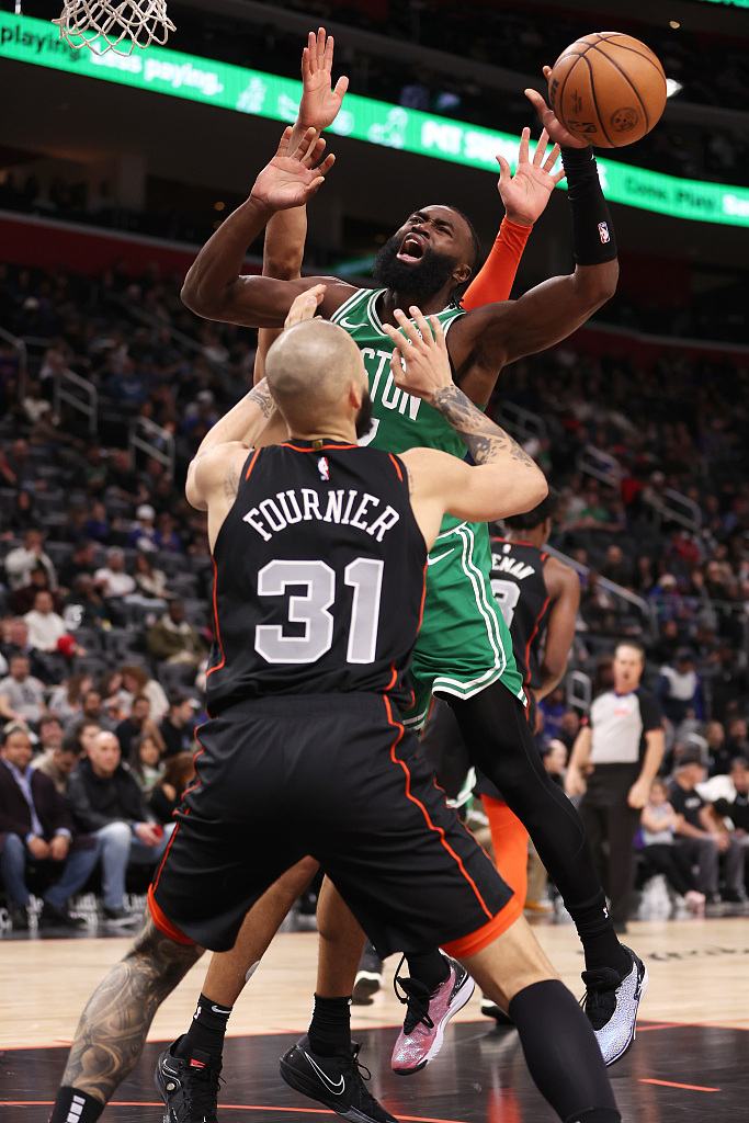 冰球超级杯焦点战:塞北迅豹队翻盘南城巨龙队,外线火力全开。防守强度拉满的简单介绍 冰球超级杯焦点战:塞北迅豹队翻盘南城巨龙队,外线火力全开。防守强度拉满的简单介绍