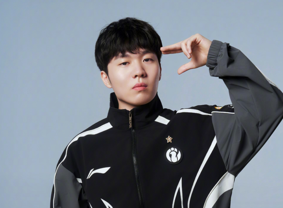 包含Rookie巅峰对决,Doinb与90激战IG分钟,比分优势明显胜负难料!的词条 包含Rookie巅峰对决,Doinb与90激战IG分钟,比分优势明显胜负难料!的词条