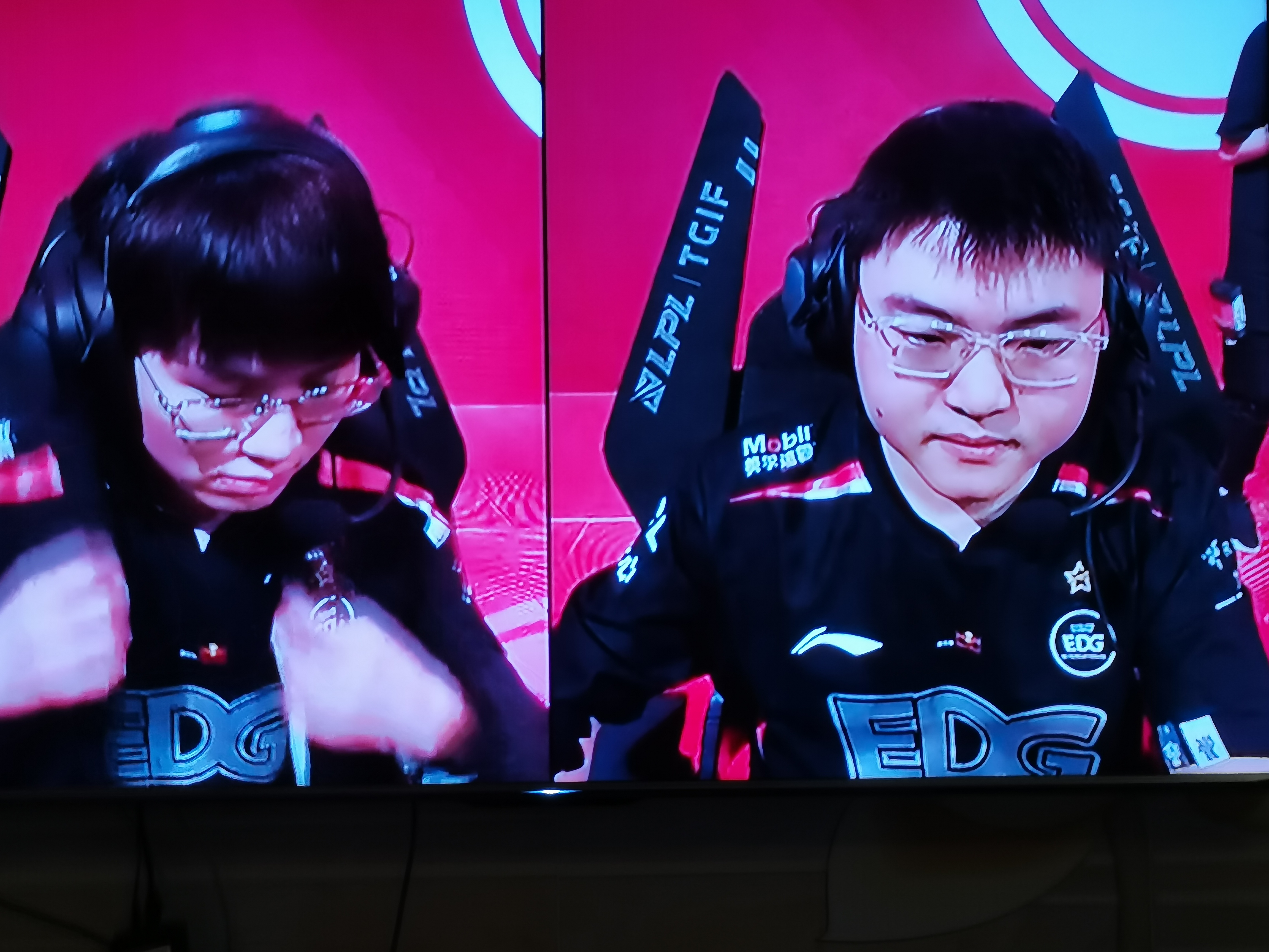 包含Rookie巅峰对决,Doinb与90激战IG分钟,比分优势明显胜负难料!的词条 包含Rookie巅峰对决,Doinb与90激战IG分钟,比分优势明显胜负难料!的词条